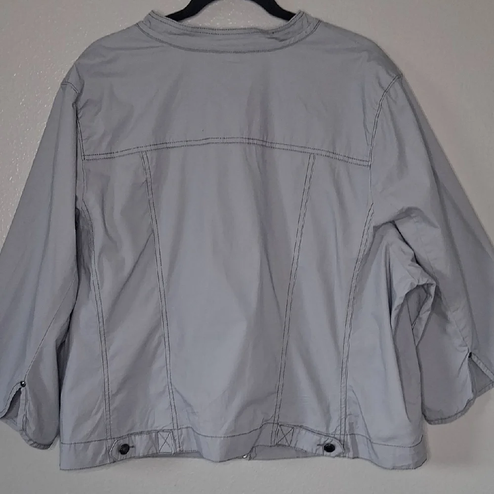 Lane Bryant Lightweight Jacket 3/4 Sleeve Gray Embroidered Plus Size 28